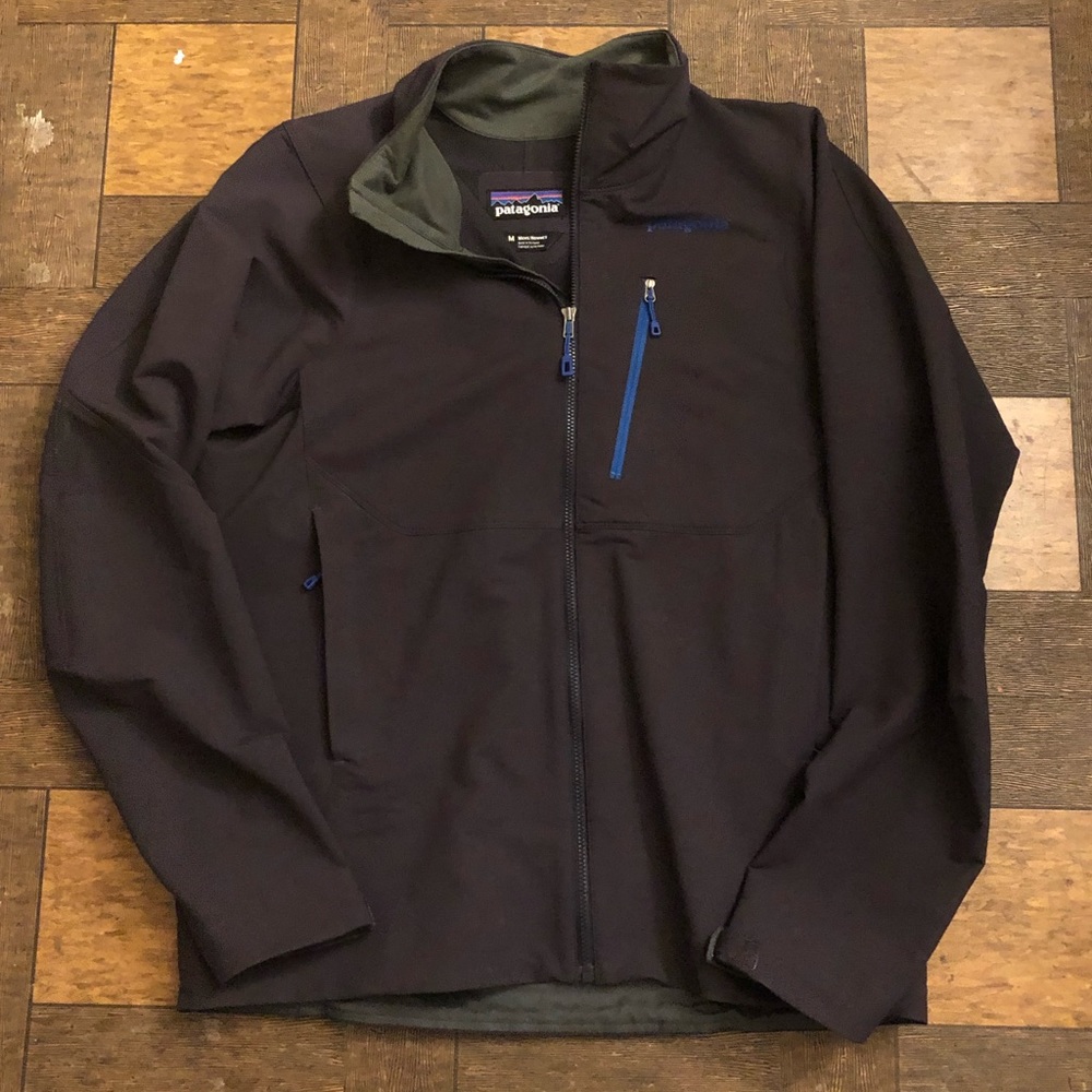 Patagonia Rain Jacket Nike Dunk Jordan 1 Retro New Balance 2002R Adidas Samba